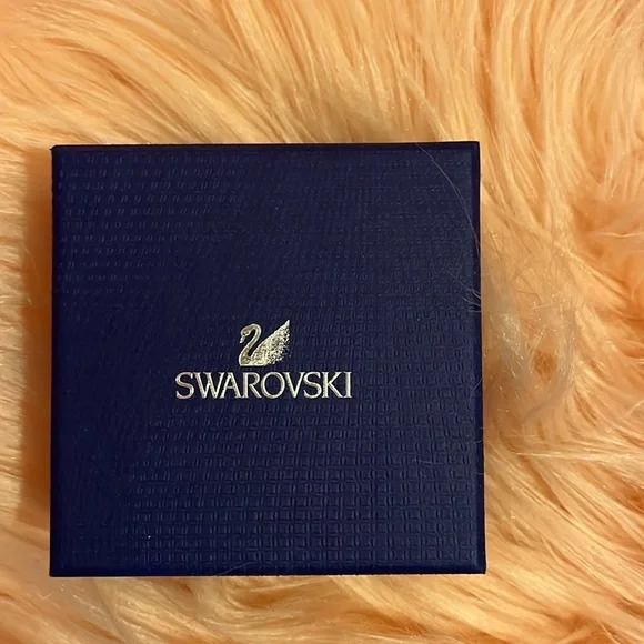 Swarovski Blue and Silver Bracelet - Picture 7 of 7